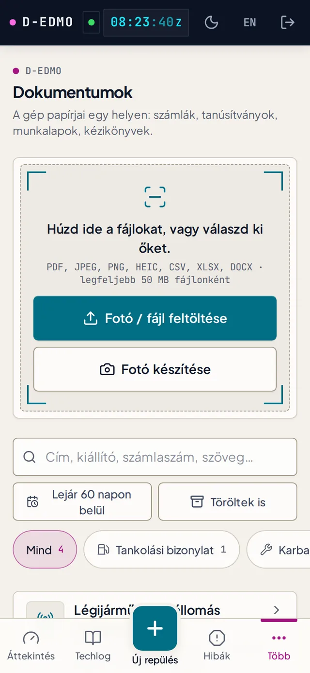 A D-EDMO dokumentumtára: rádióengedély, tankolási nyugta, 40 nap múlva lejáró biztosítás és egy munkalap, mindegyik AI által besorolva, függő javaslatokkal.